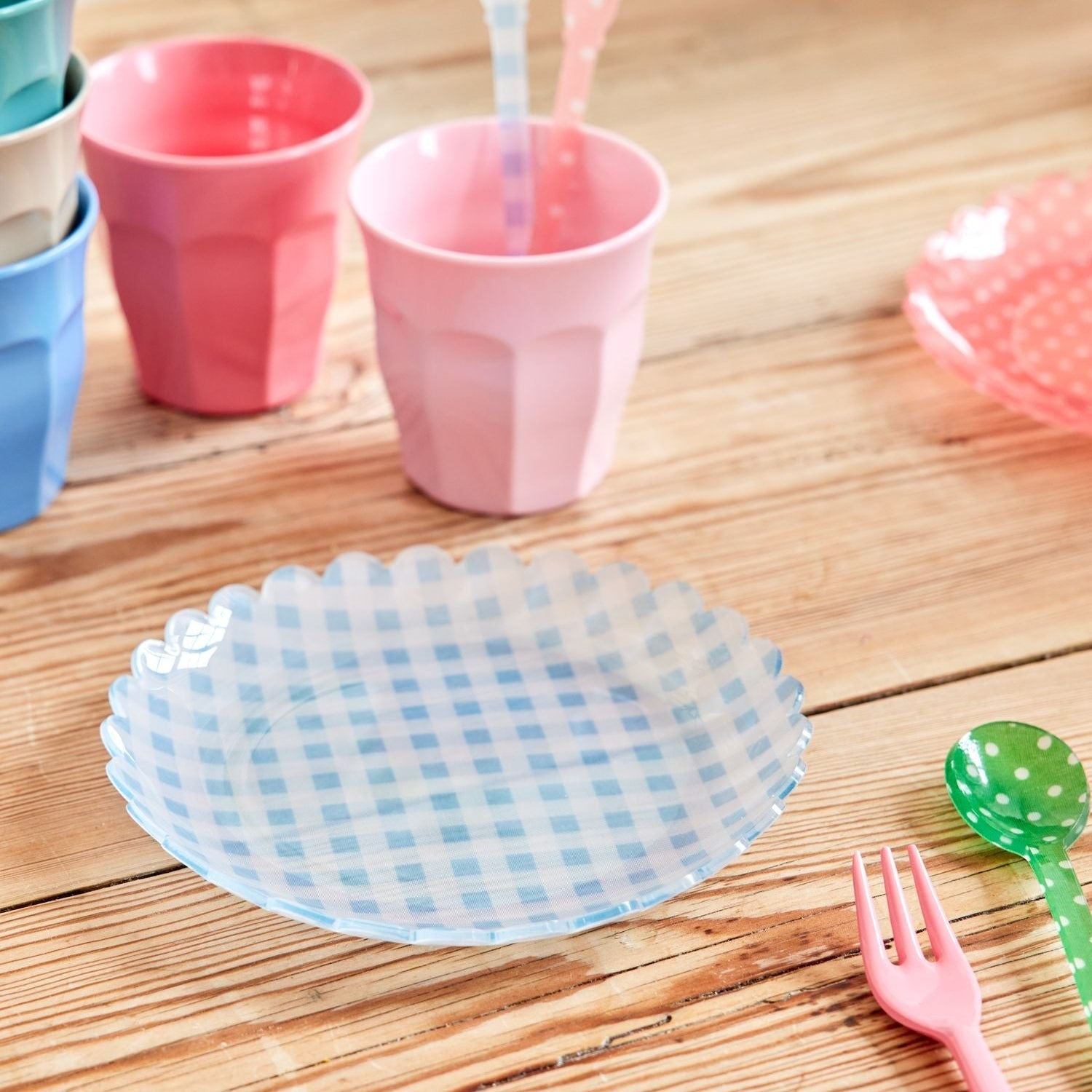 Acrylic Cake Plate with Soft Blue Checkers Fabric