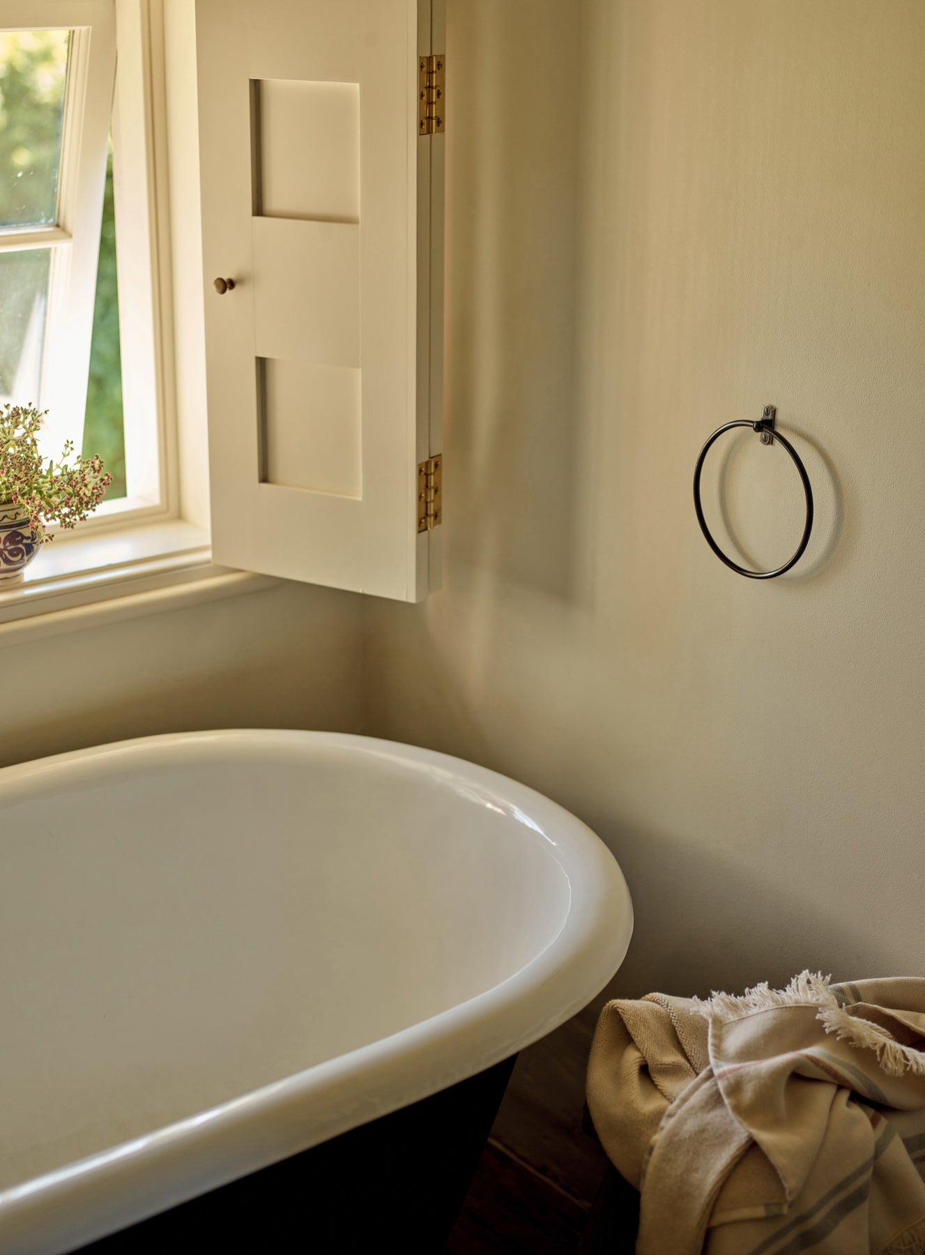 Bilton Towel Ring, Blackened Brass