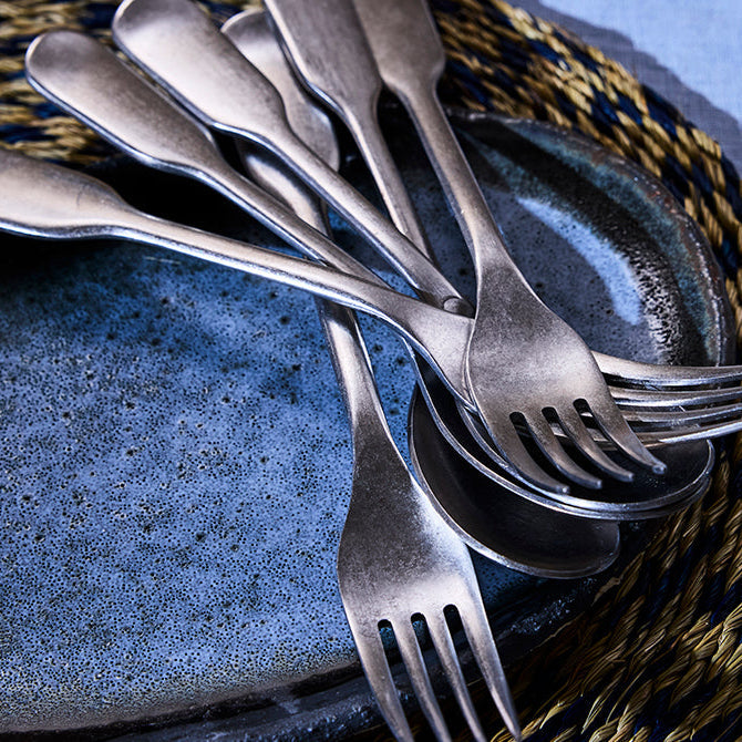 CHARINGWORTH Fiddle 42 Piece Gift Set