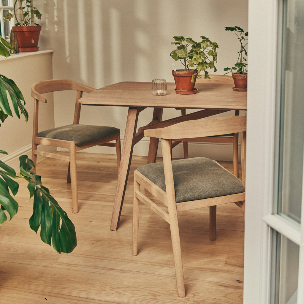Borough 6 Seater Oak Dining Table