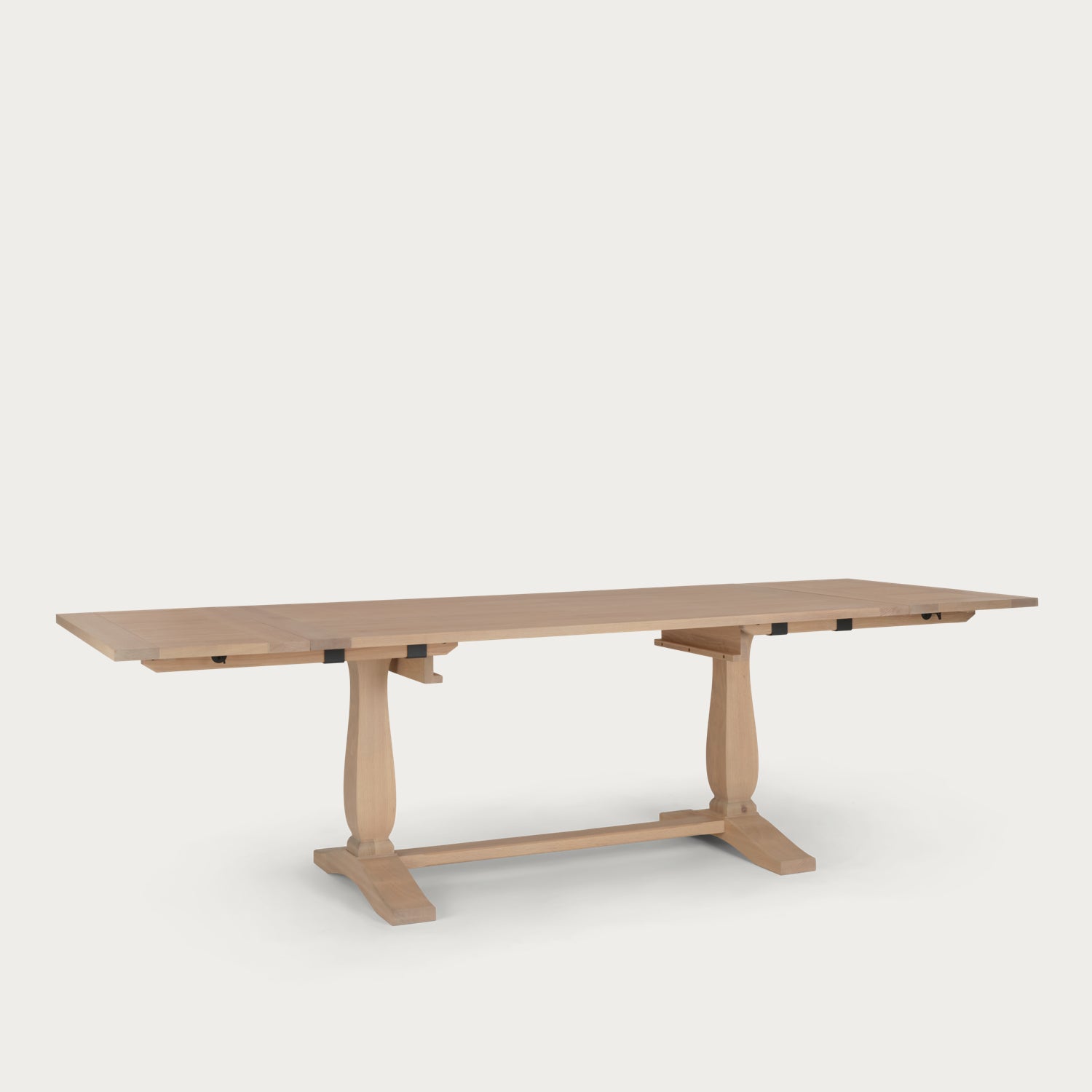 Harrogate 6-10 Seater Extendable Oak Dining Table