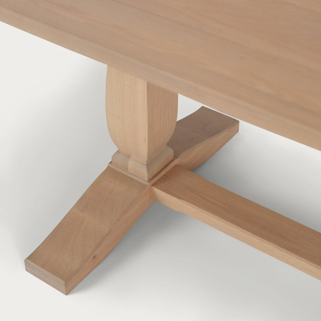 Harrogate 6-10 Seater Extendable Oak Dining Table