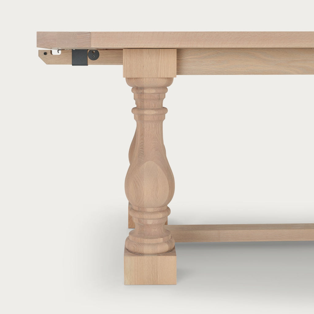 Balmoral 6-10 Seater Extendable Oak Dining Table