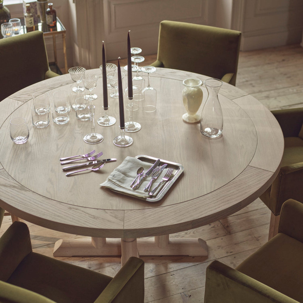 Battersea 6 Seater Round Oak Dining Table