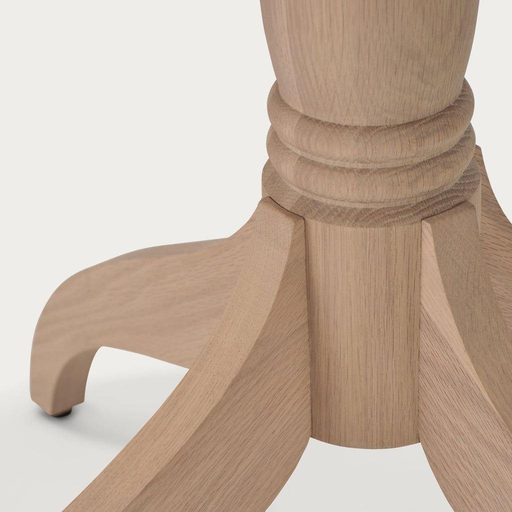 Sheldrake 4 Seater Round Oak Dining Table