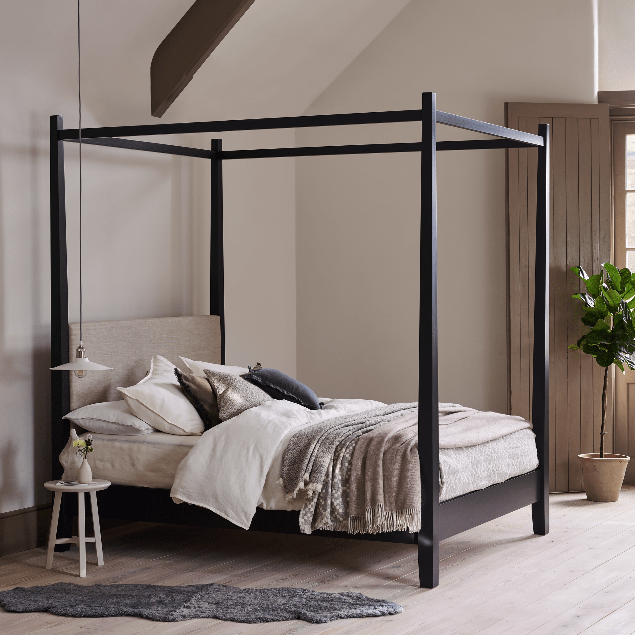 Wardley Super King Four Poster Bed, Painted