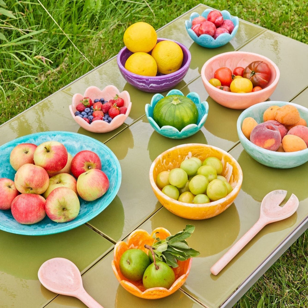 Resin Bowl with Scallop Edges in Soft Pink