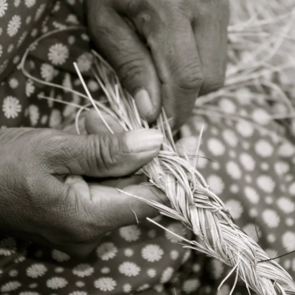 GONE RURAL Forest Green Woven Grass Placemats 28cm