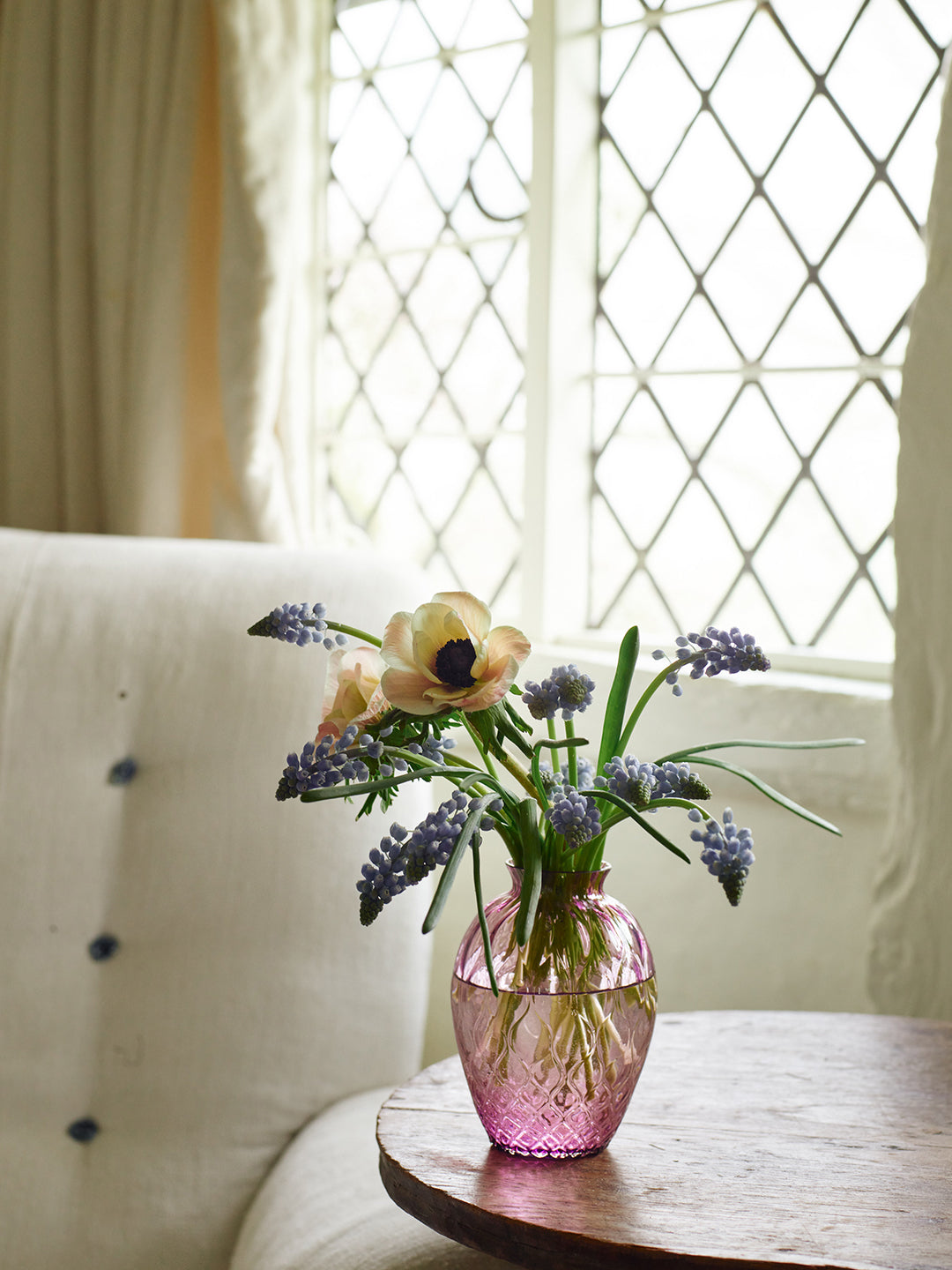 Polaris Hand-Blown Murano Glass Bud Vase (5in/13cm)