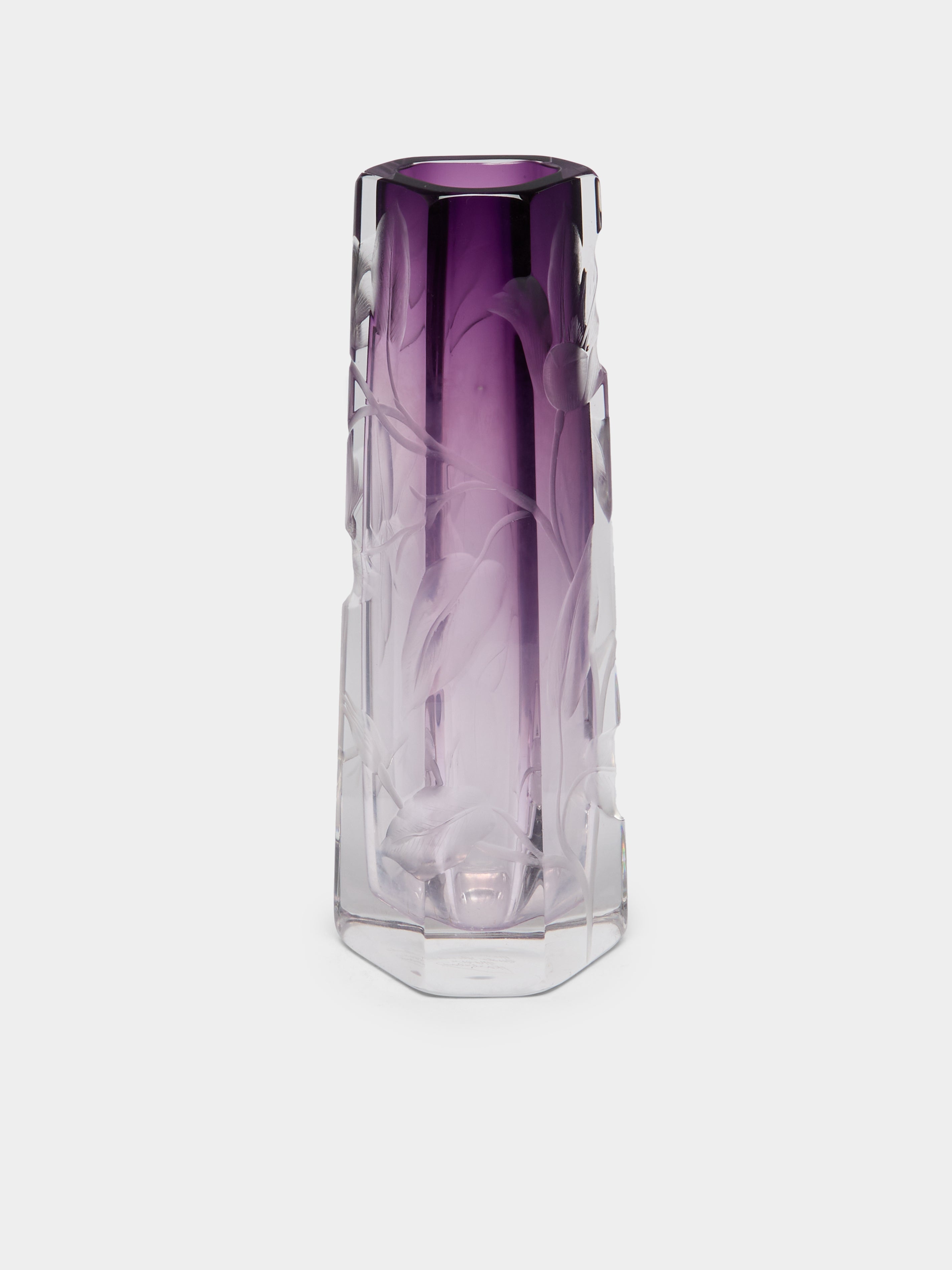 1900s Moser Hand-Engraved Cut Crystal Vase (9in/23cm)