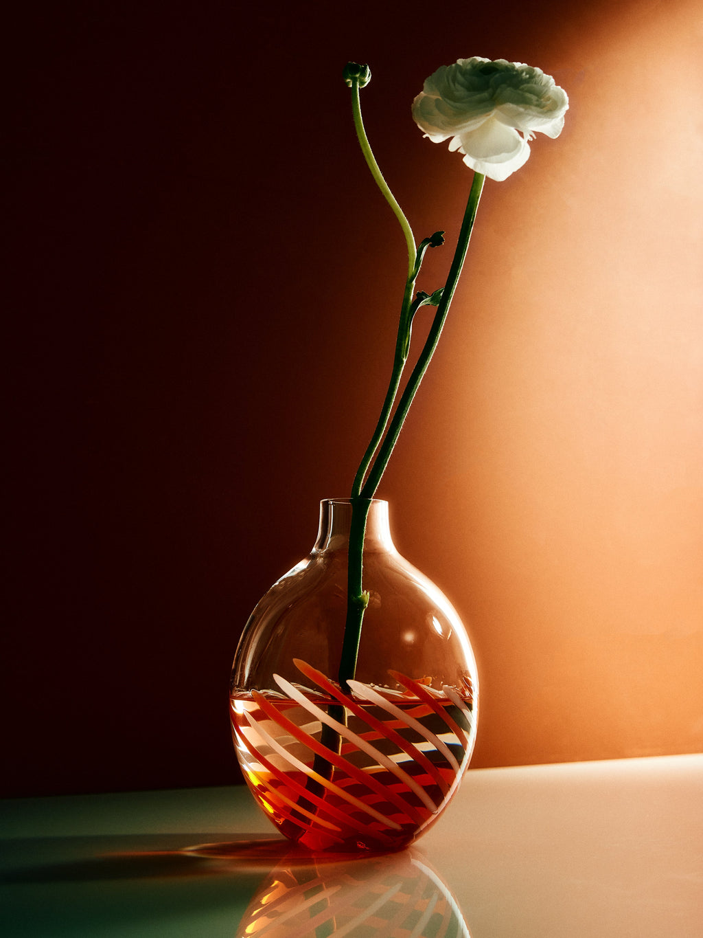 Hand-Blown Murano Glass Bud Vase (7in/18cm)
