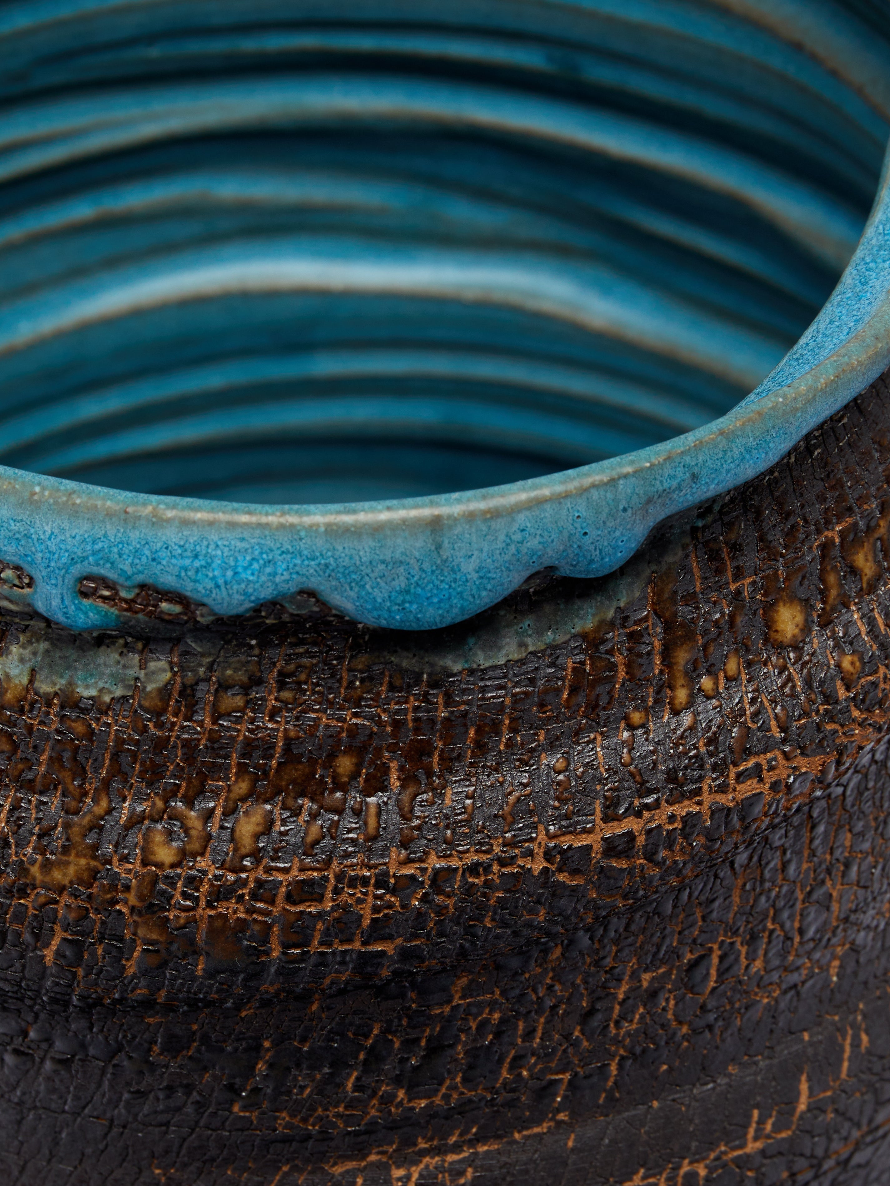 Hand-Thrown Stoneware Vase (8.5in/21.5cm)