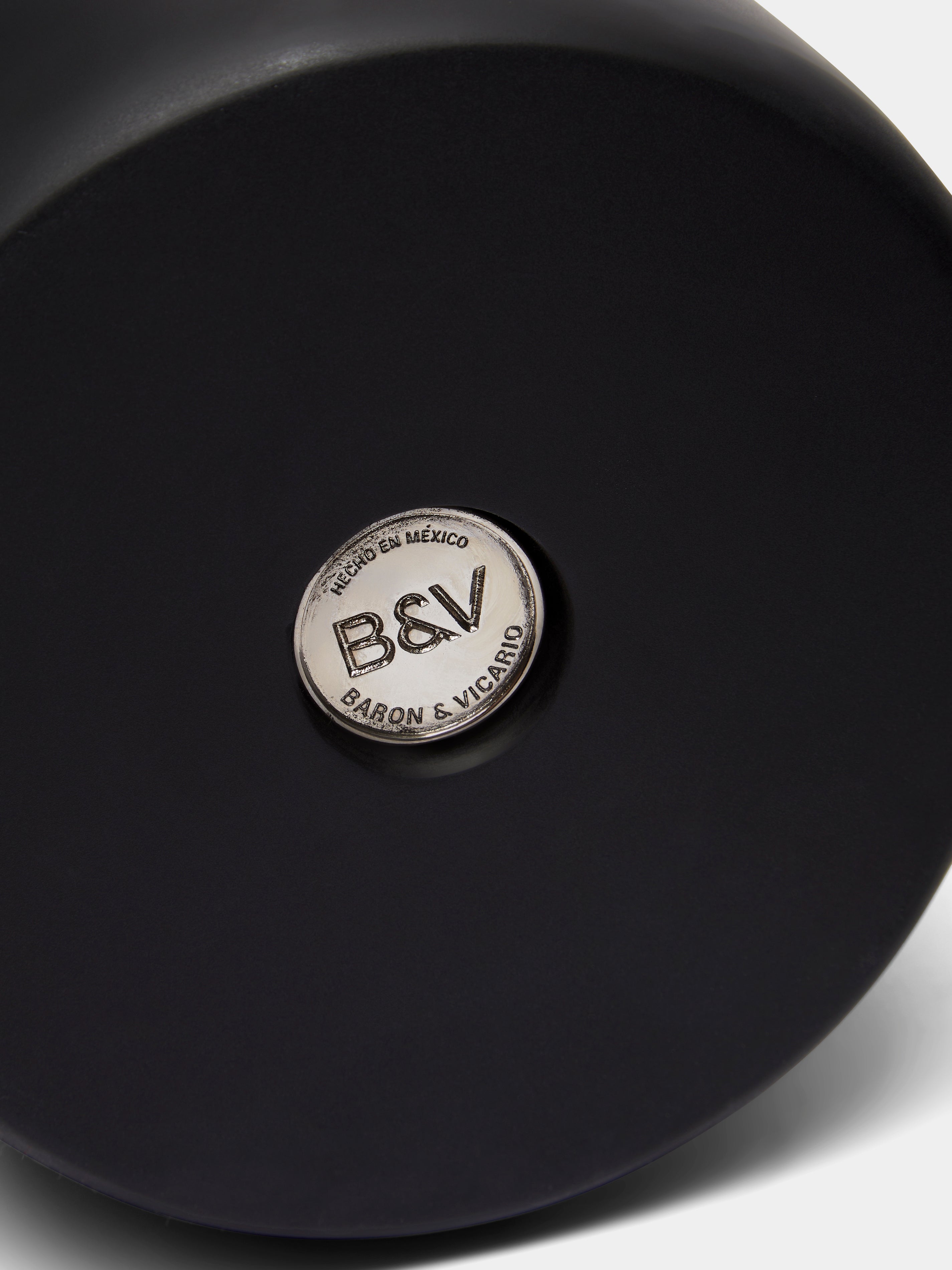 Mitla Resin Vase (10in/25cm)