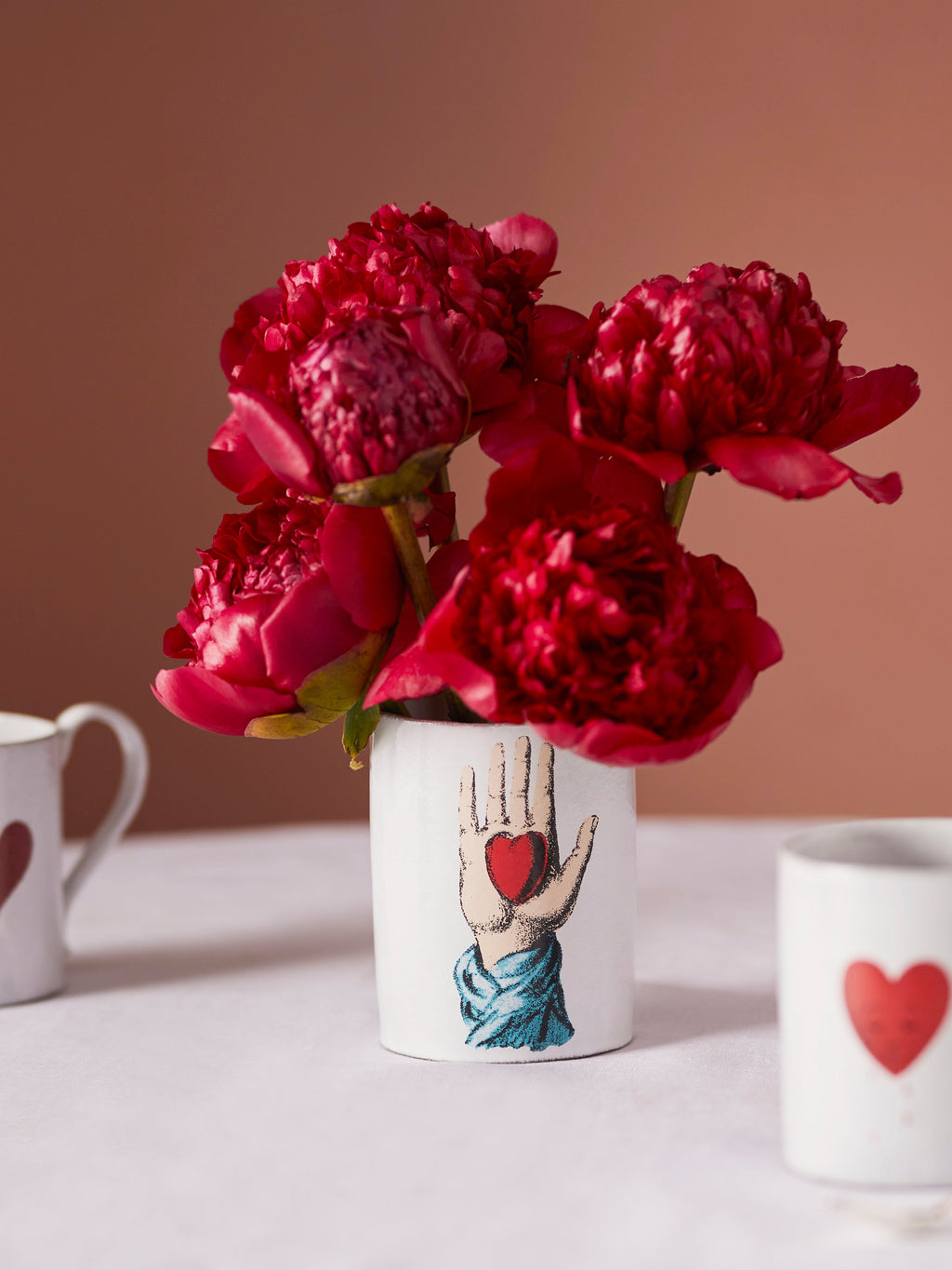 Heart in Hand Hand-Glazed Ceramic Vase (5in/12.5cm)