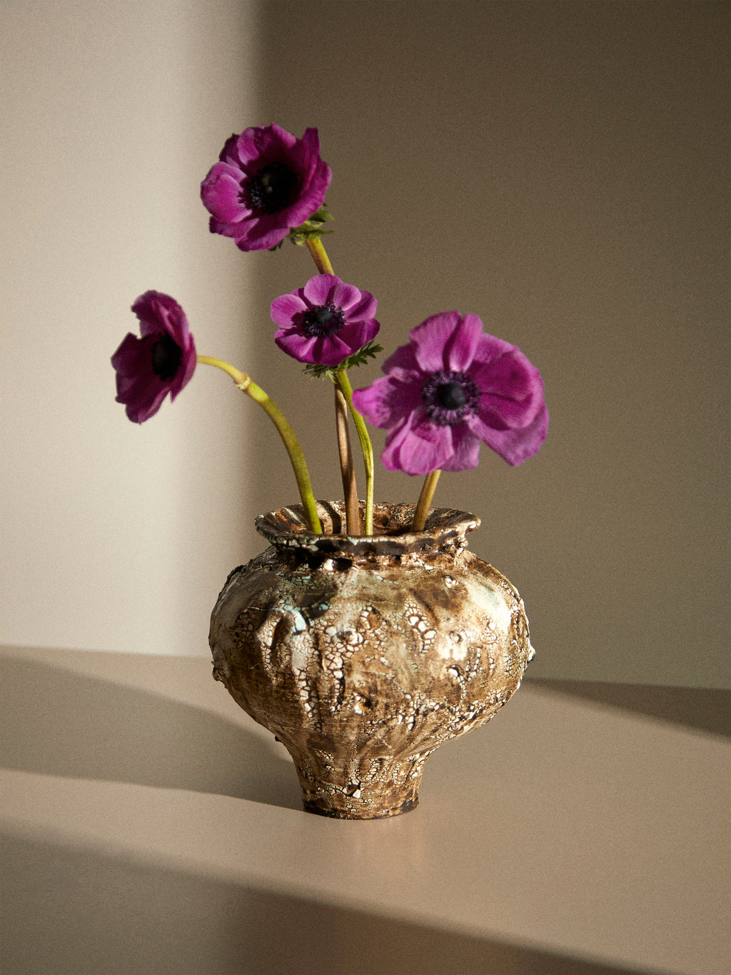 Poppy I Stoneware Vase (7in/18cm)