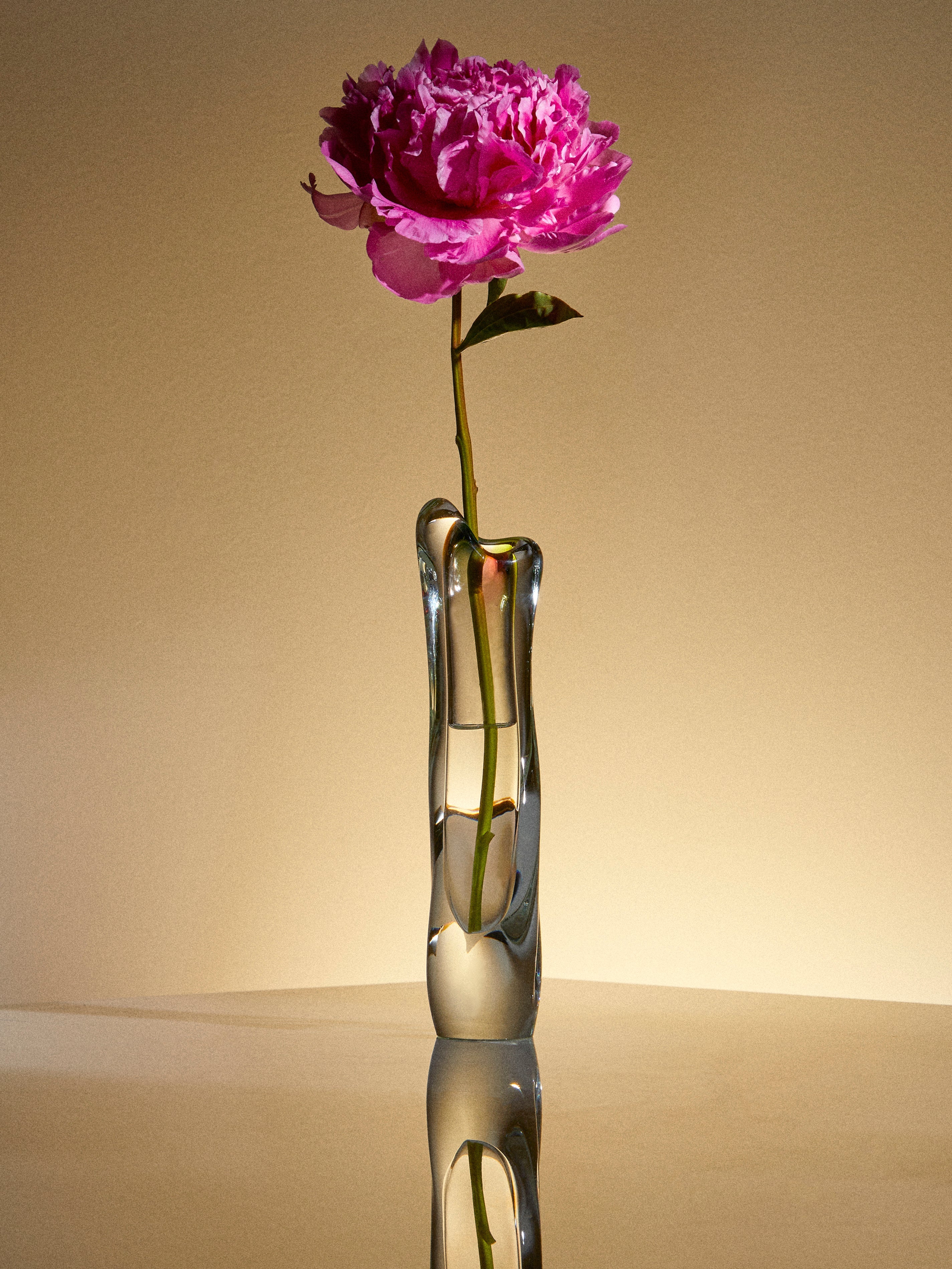 Mid-Century Glass Vase (10in/26cm)