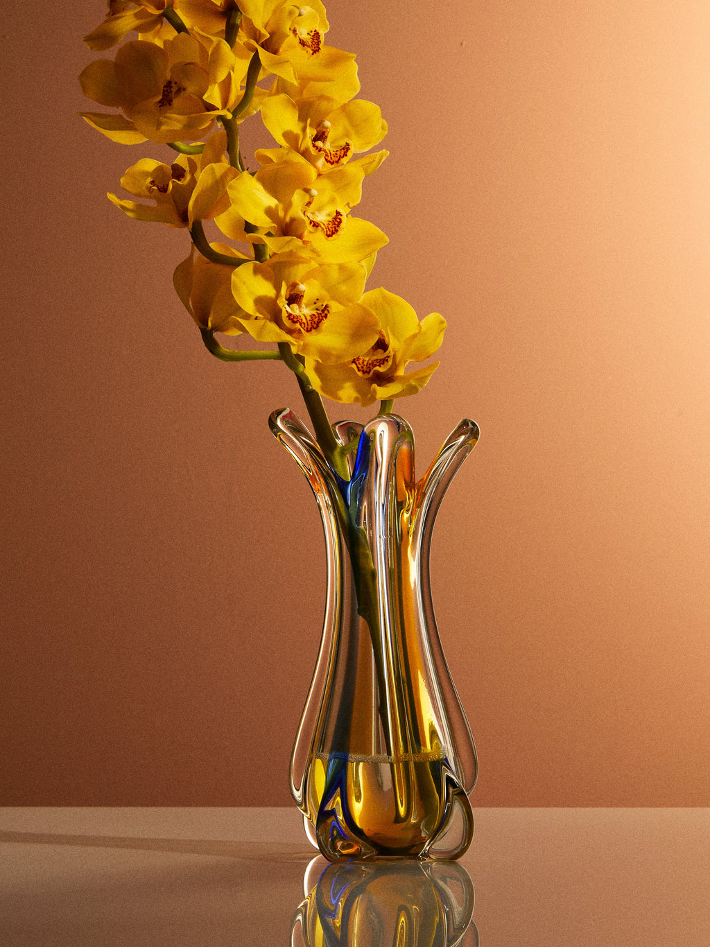 Mid-Century Glass Vase (12in/31cm)