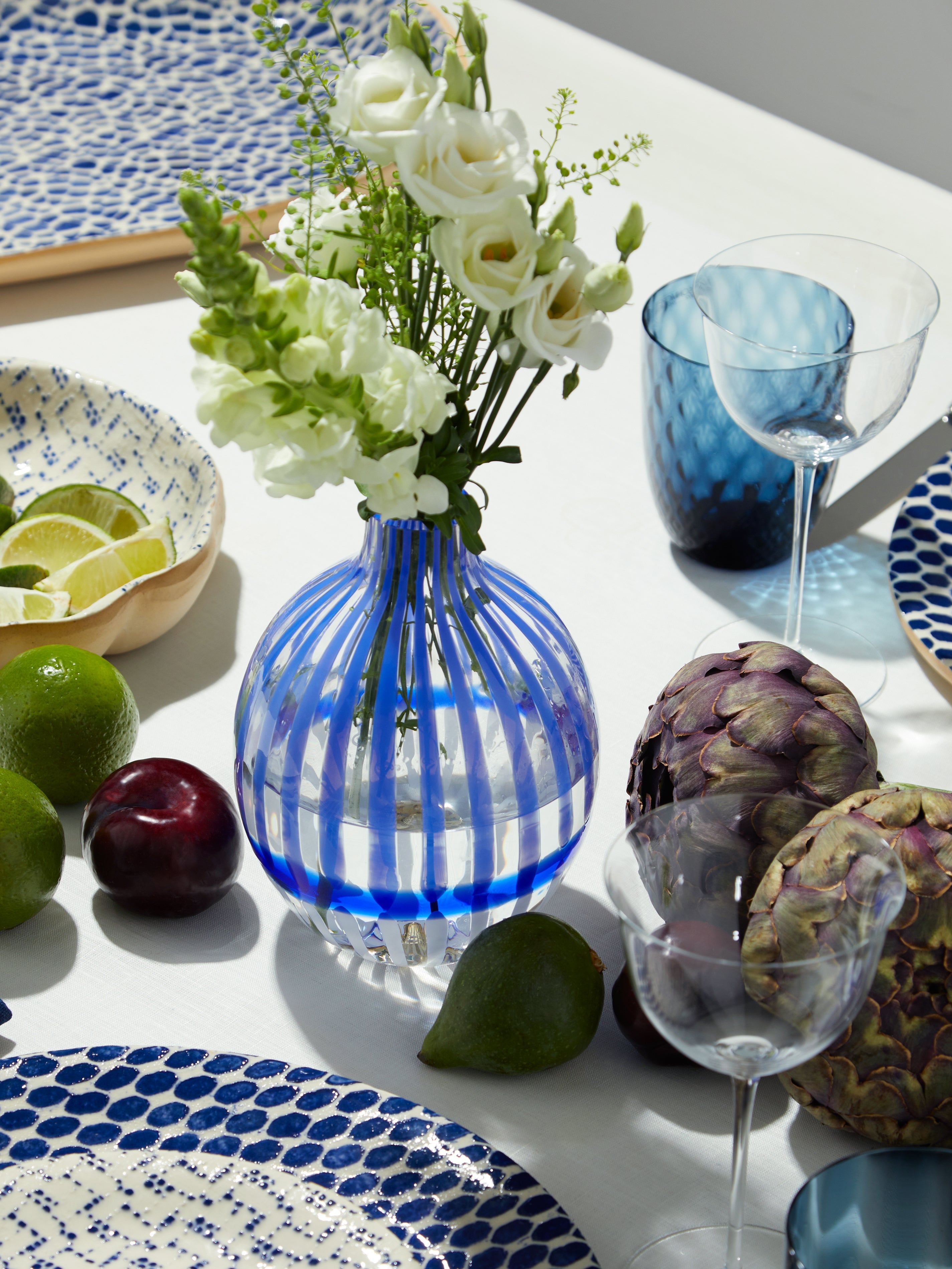 Hand-Blown Murano Glass Bud Vase (7in/17cm)