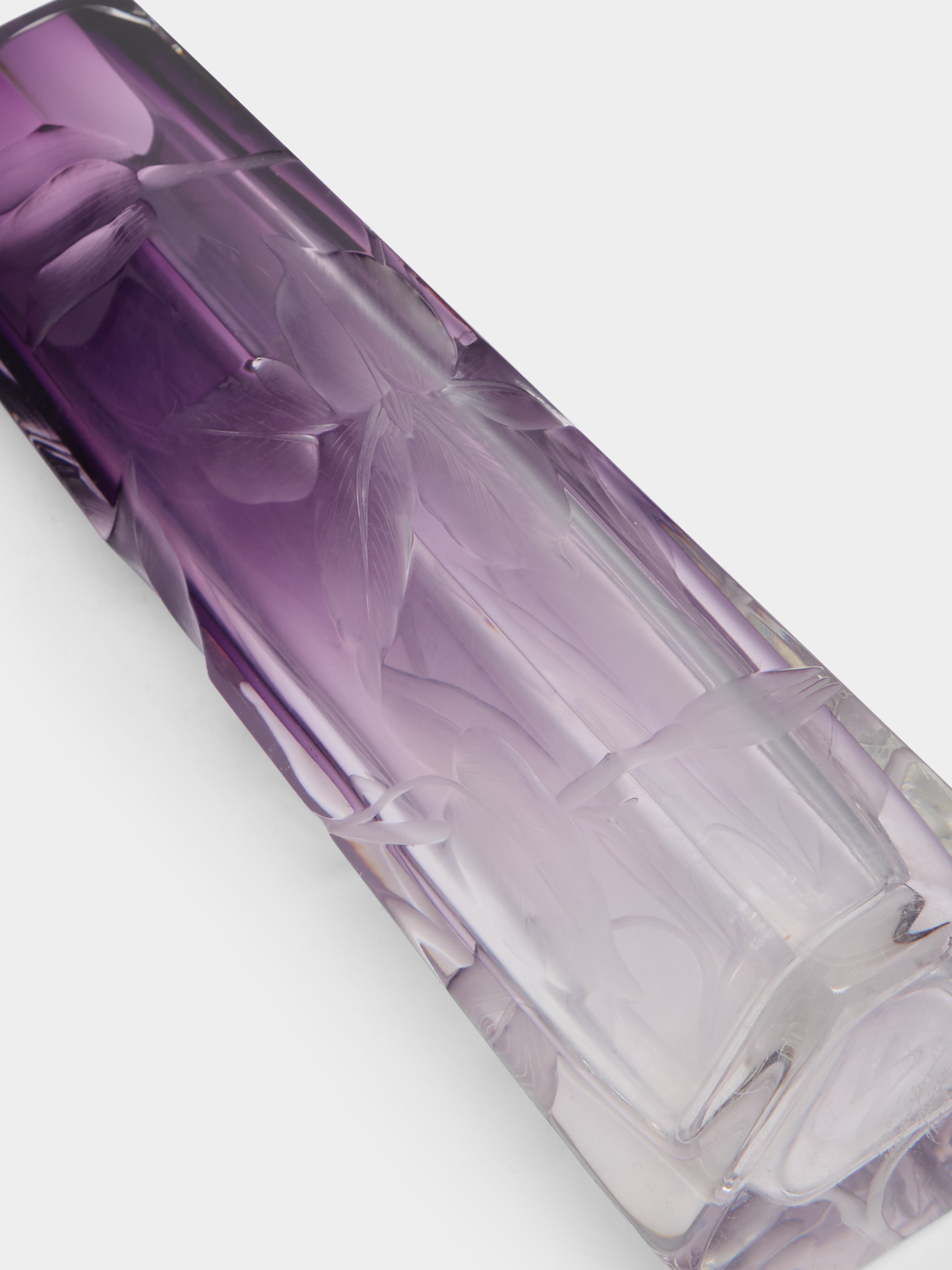 1900s Moser Hand-Engraved Cut Crystal Vase (9in/23cm)