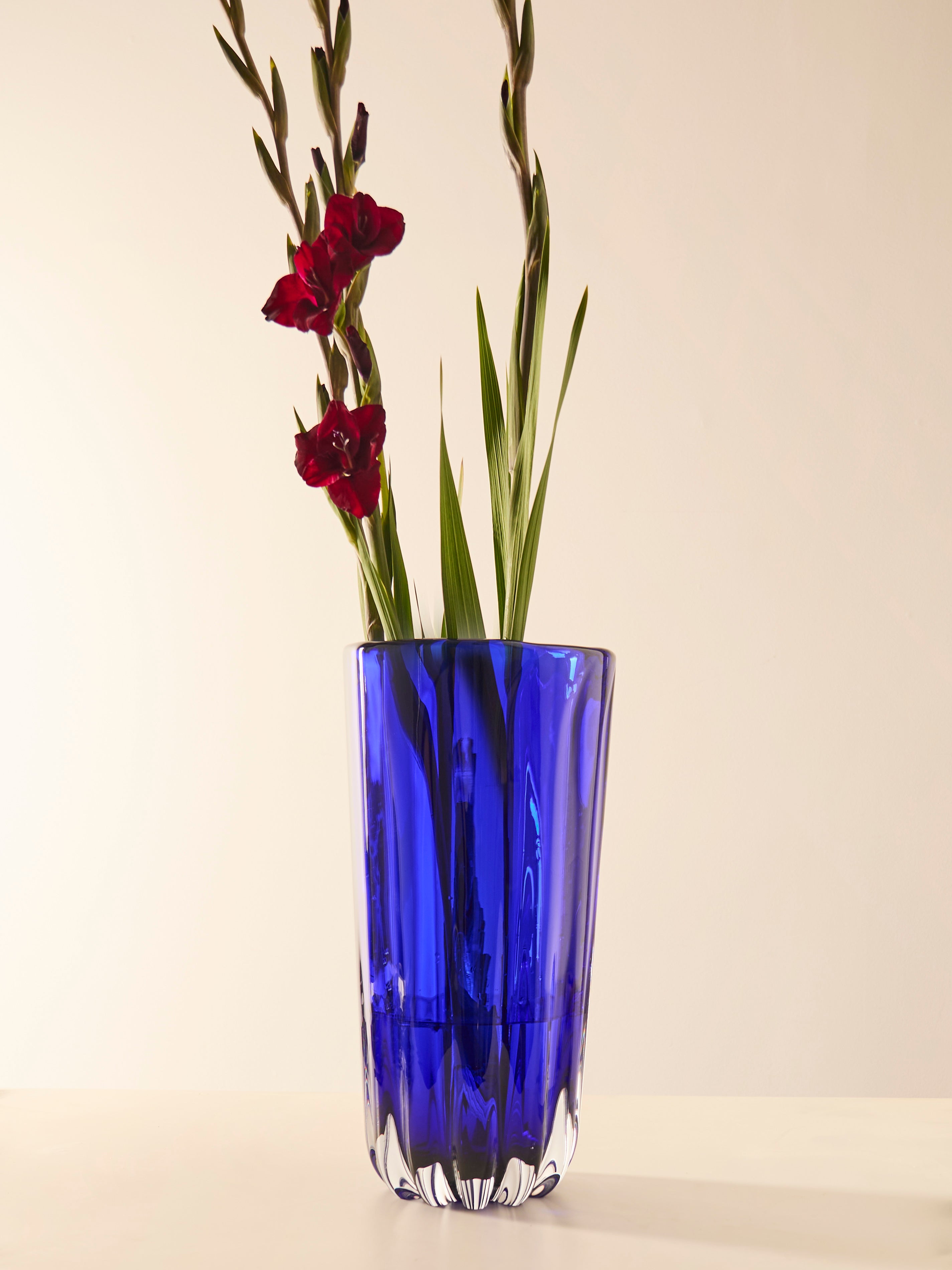 Fiori Hand-Blown Murano Glass Vase (18.5in/47cm)