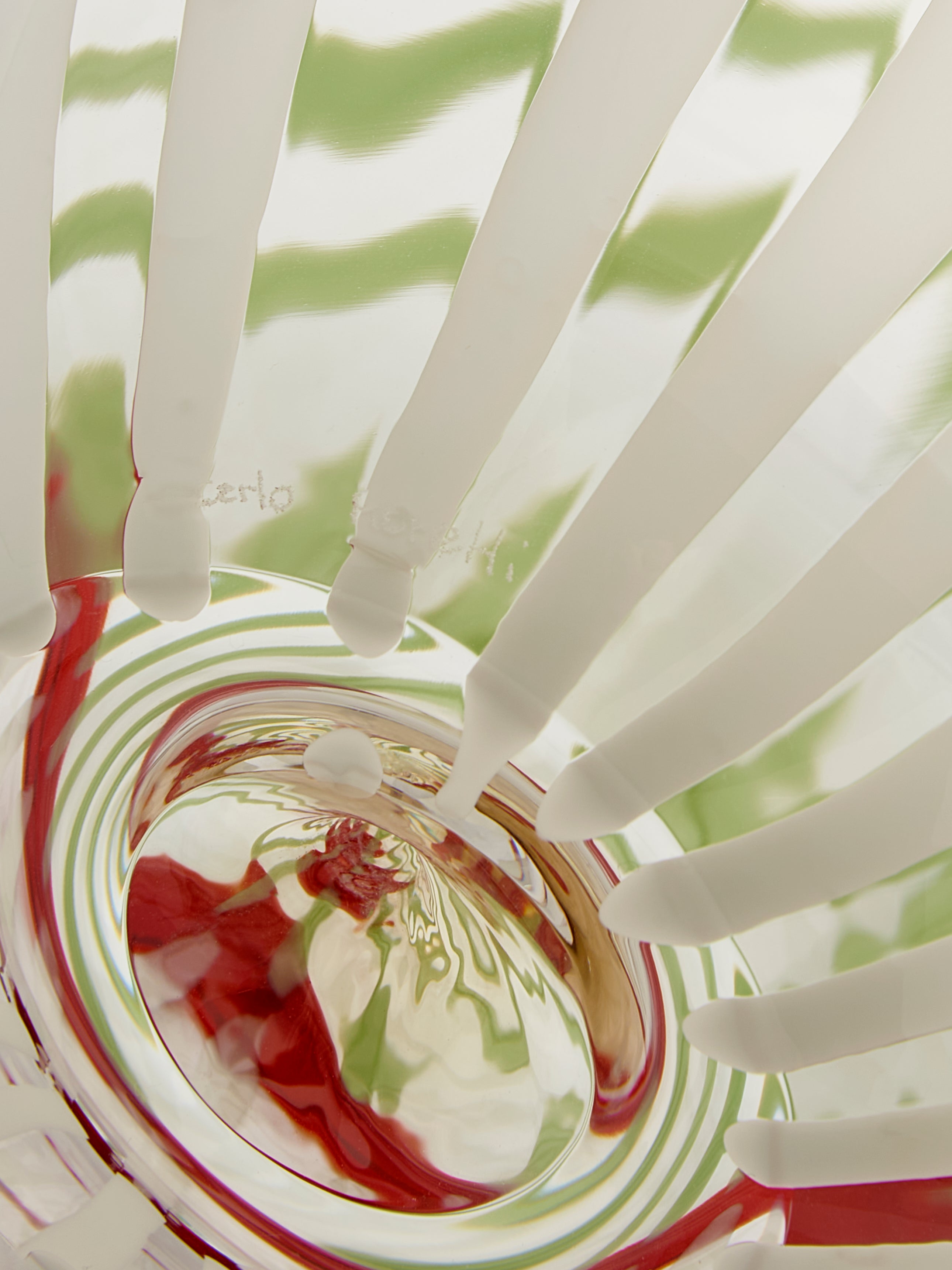 Hand-Blown Murano Glass Bud Vase (7in/18cm)