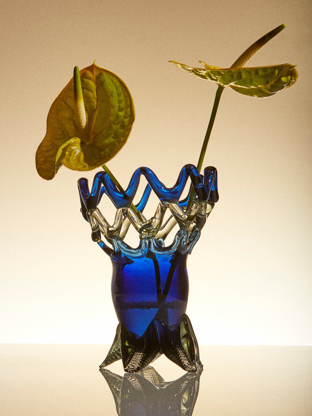 Mid-Century Glass Vase (8in/20cm)