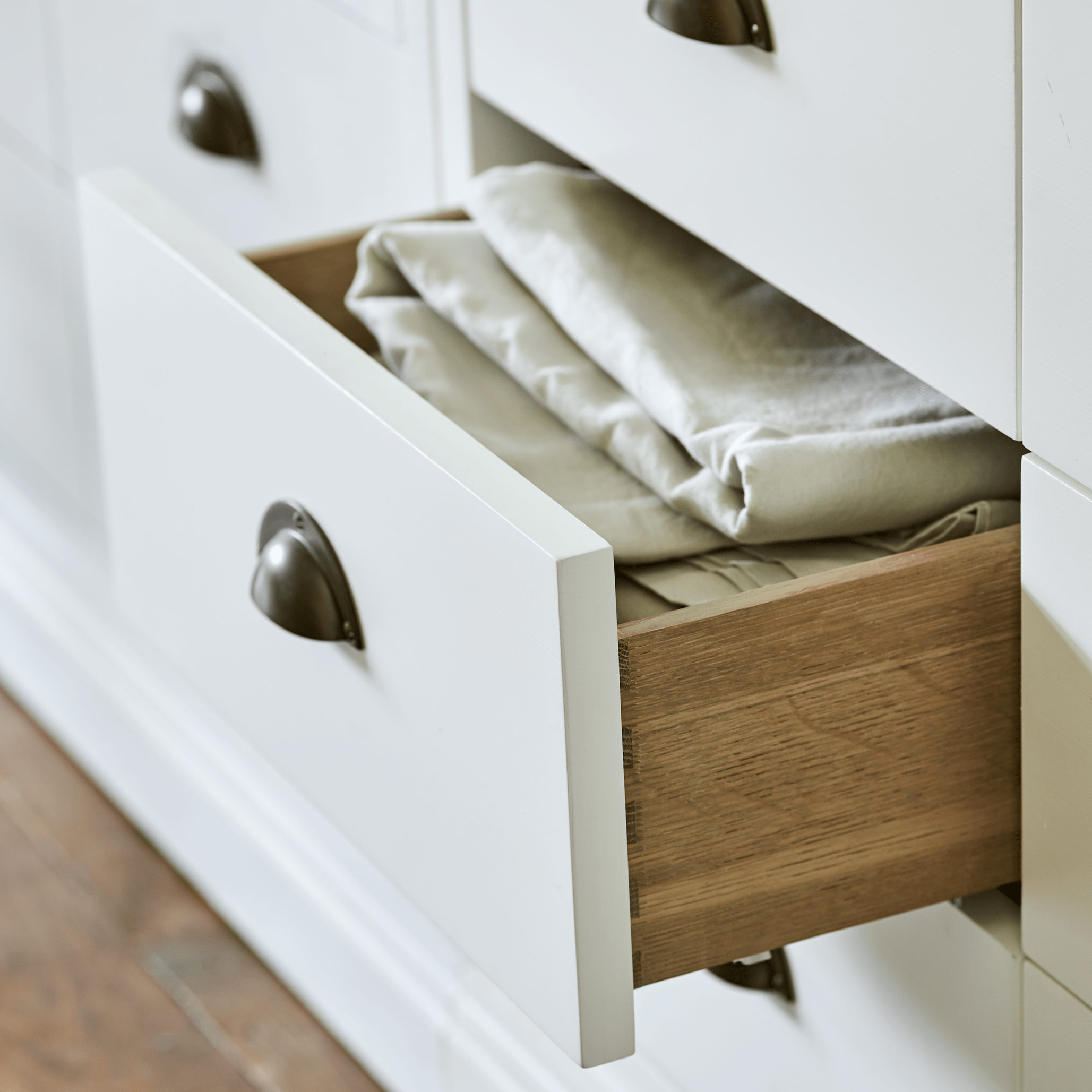 Chawton Classic Tall Triple Dresser