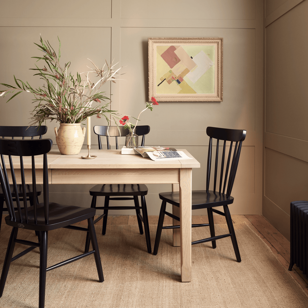 Moreton 6-10 Seater Extendable Oak Dining Table