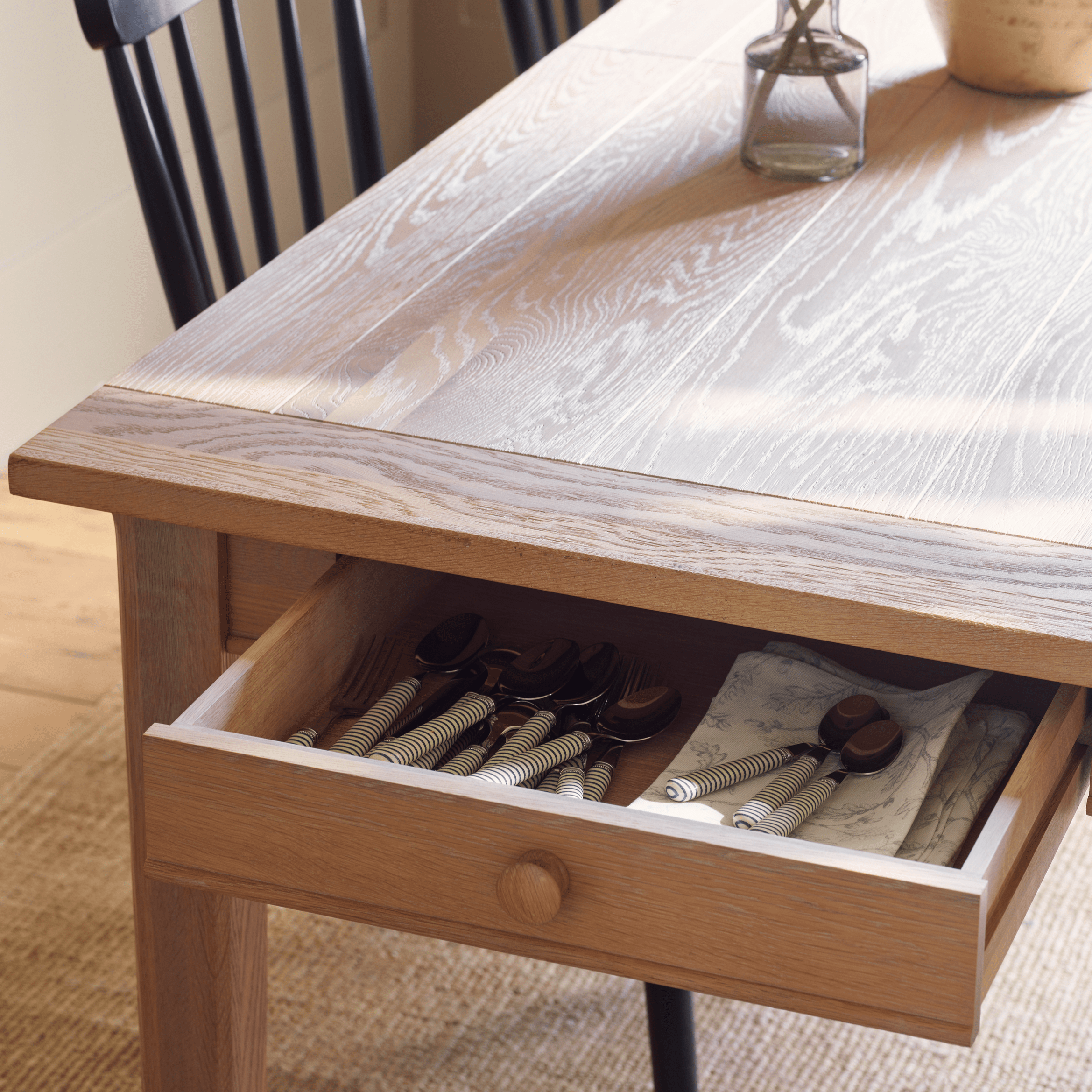 Moreton 6-10 Seater Extendable Oak Dining Table