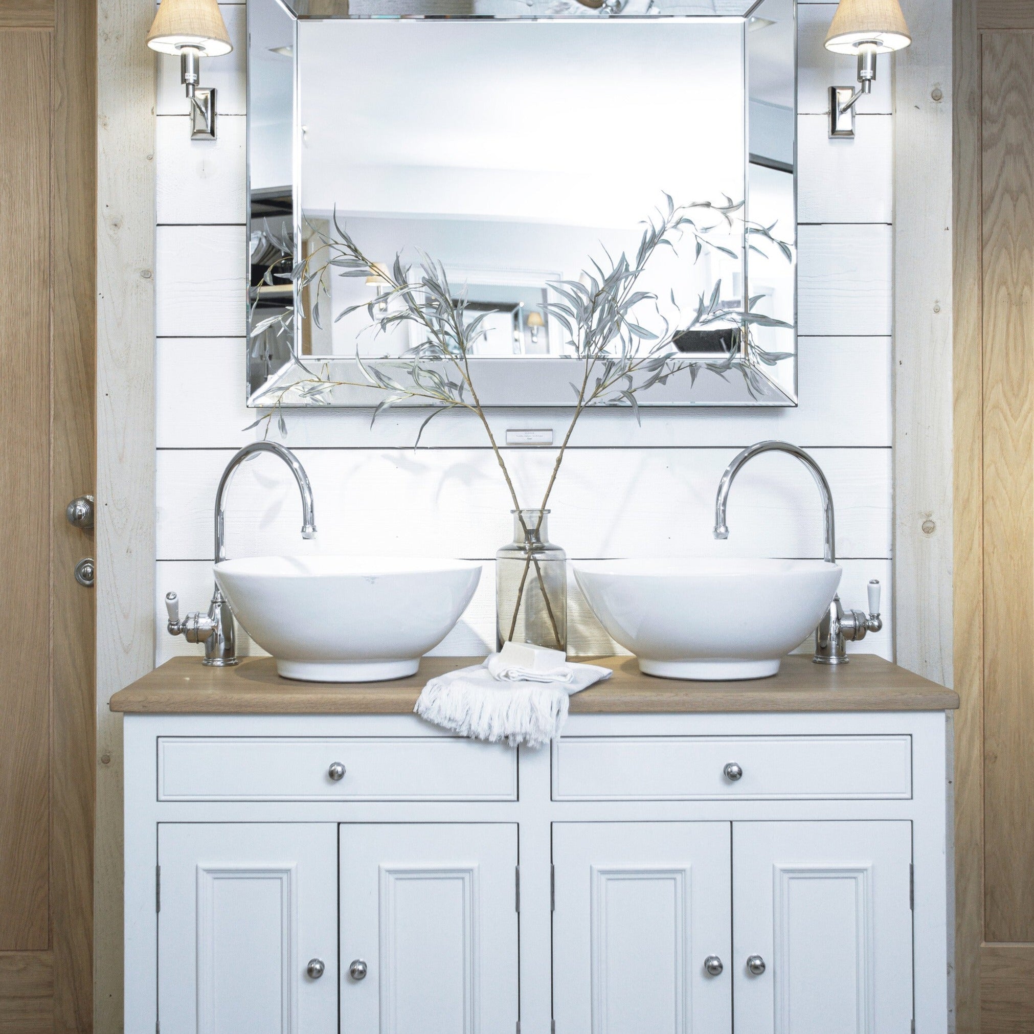 Chichester Countertop Double Door Washstand, 1240mm