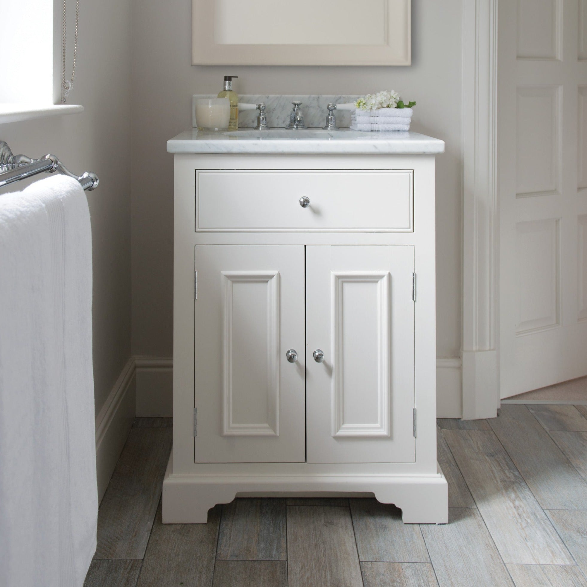 Chichester Undermount Washstand