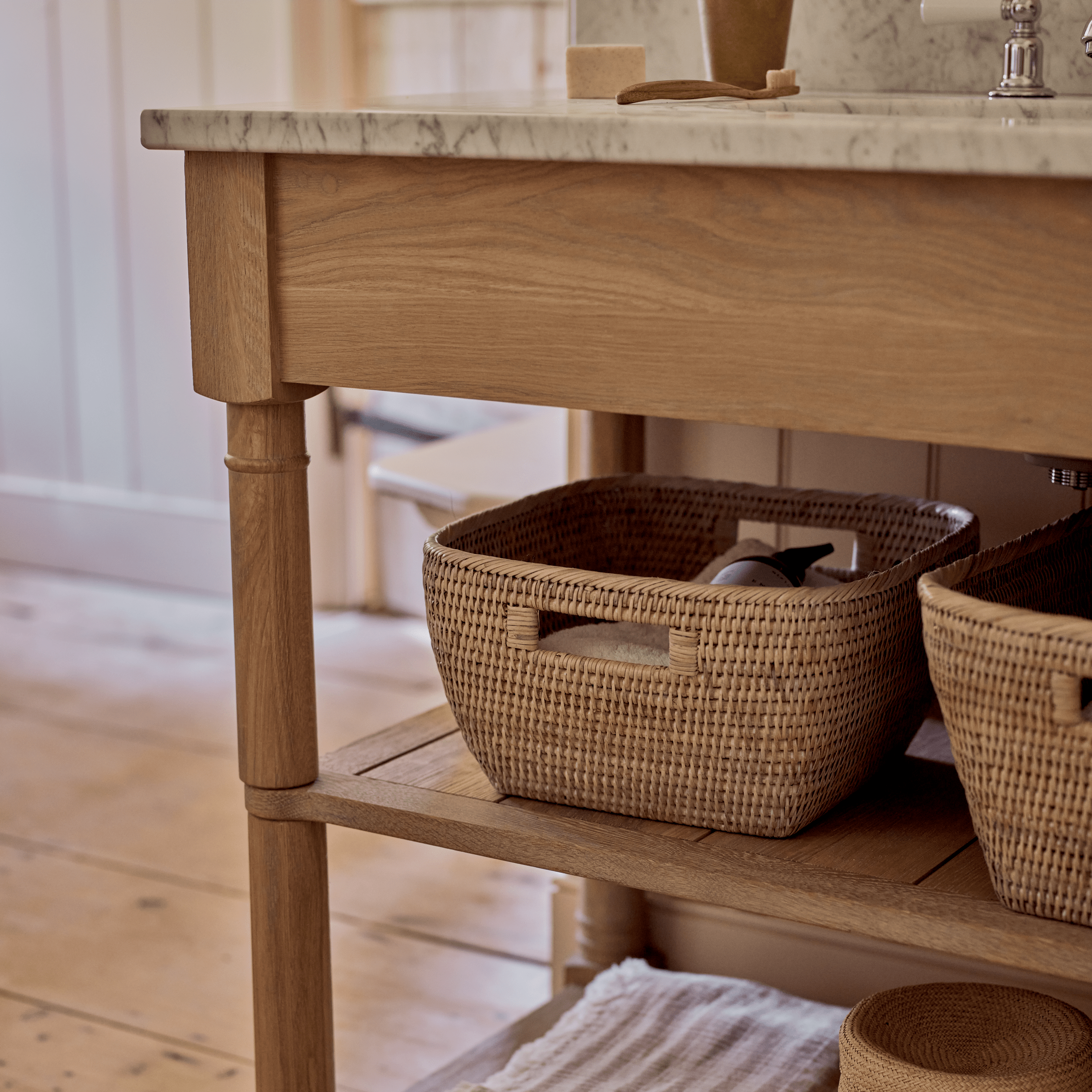 Edinburgh Undermount Open Washstand