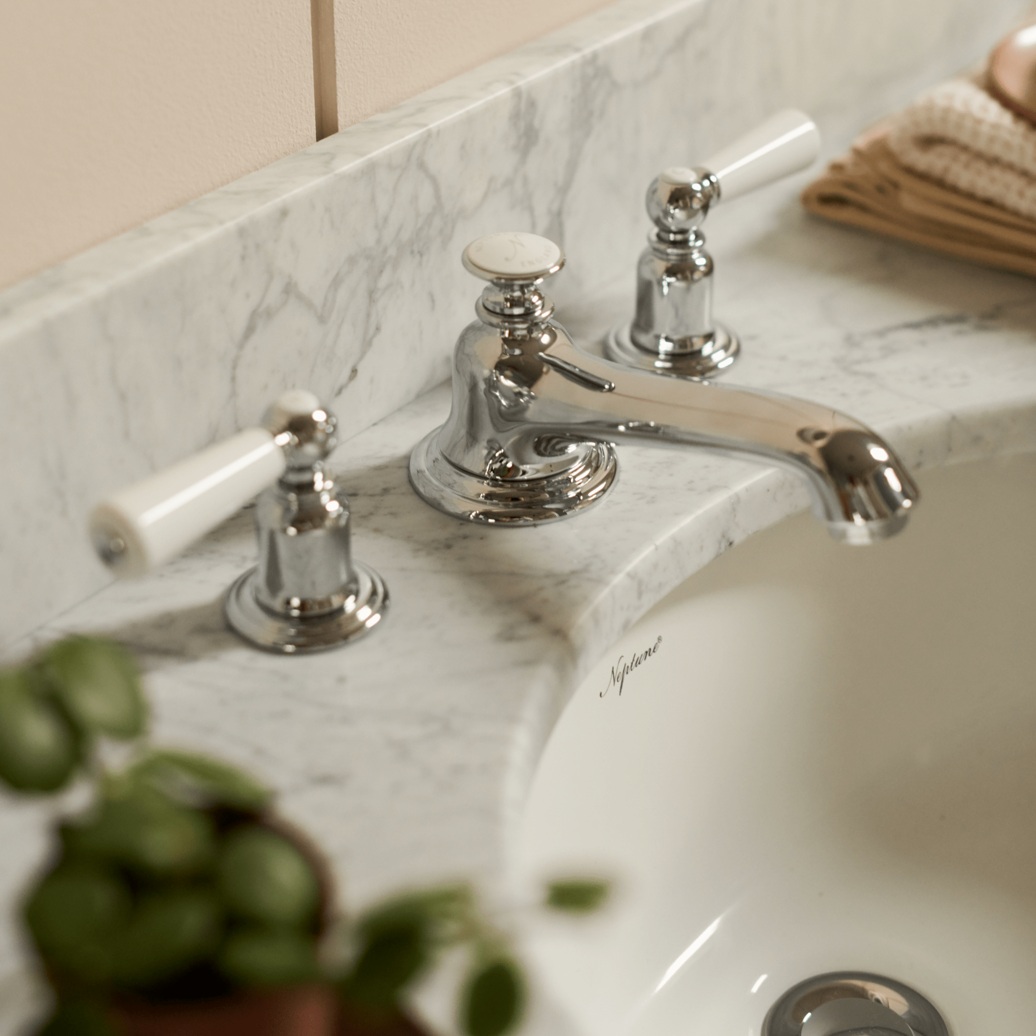 Edinburgh Undermount Open Washstand