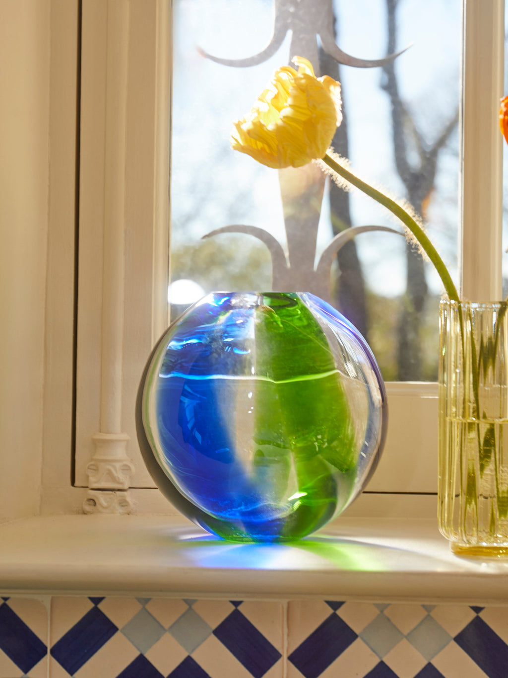 Atria Hand-Blown Murano Glass Vase (6.5in/17cm)