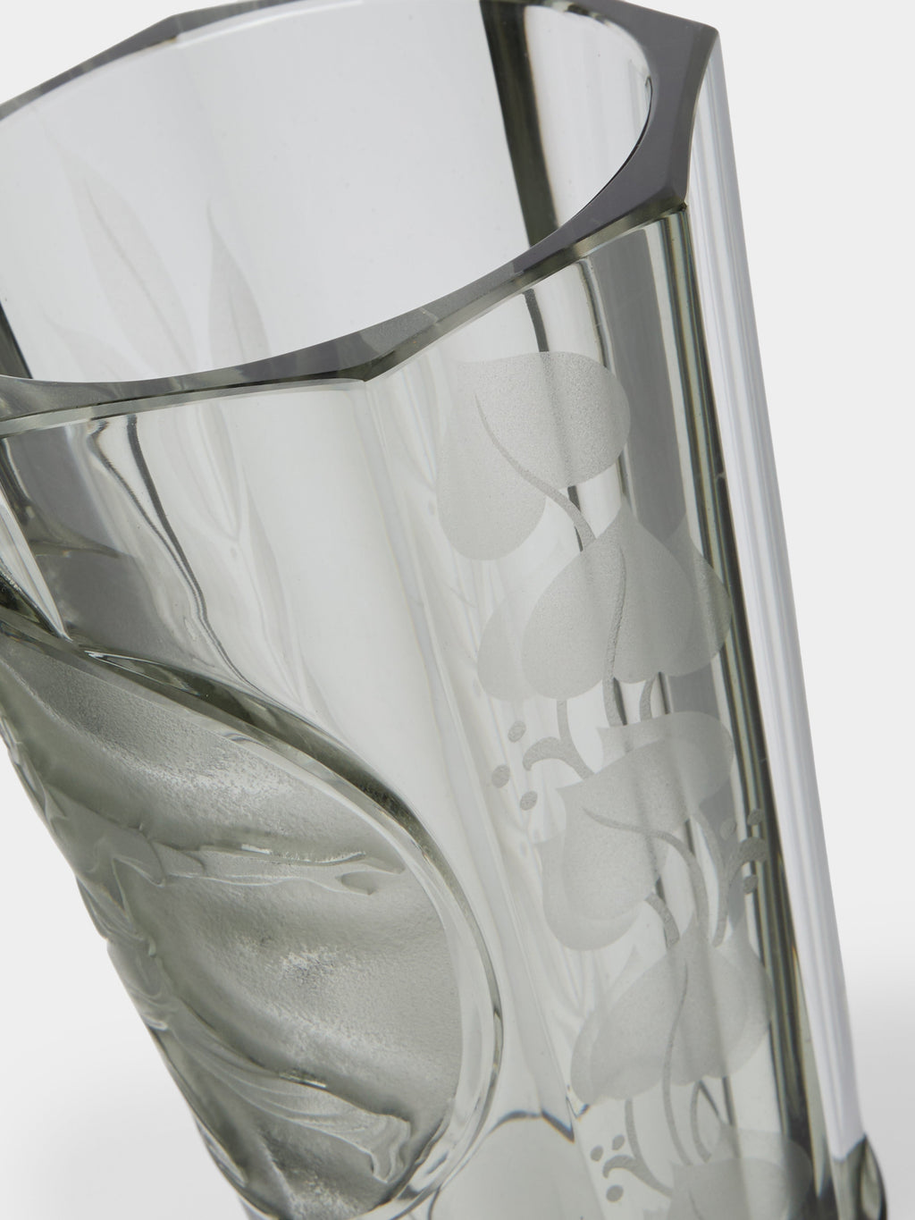 1930s Tennis Hand-Engraved Crystal Vase (10.5in/27cm)
