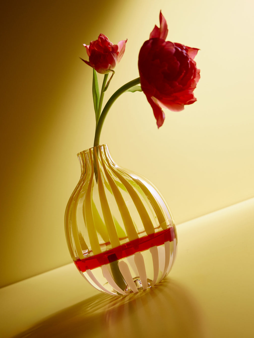 Hand-Blown Murano Glass Bud Vase (7in/18cm)