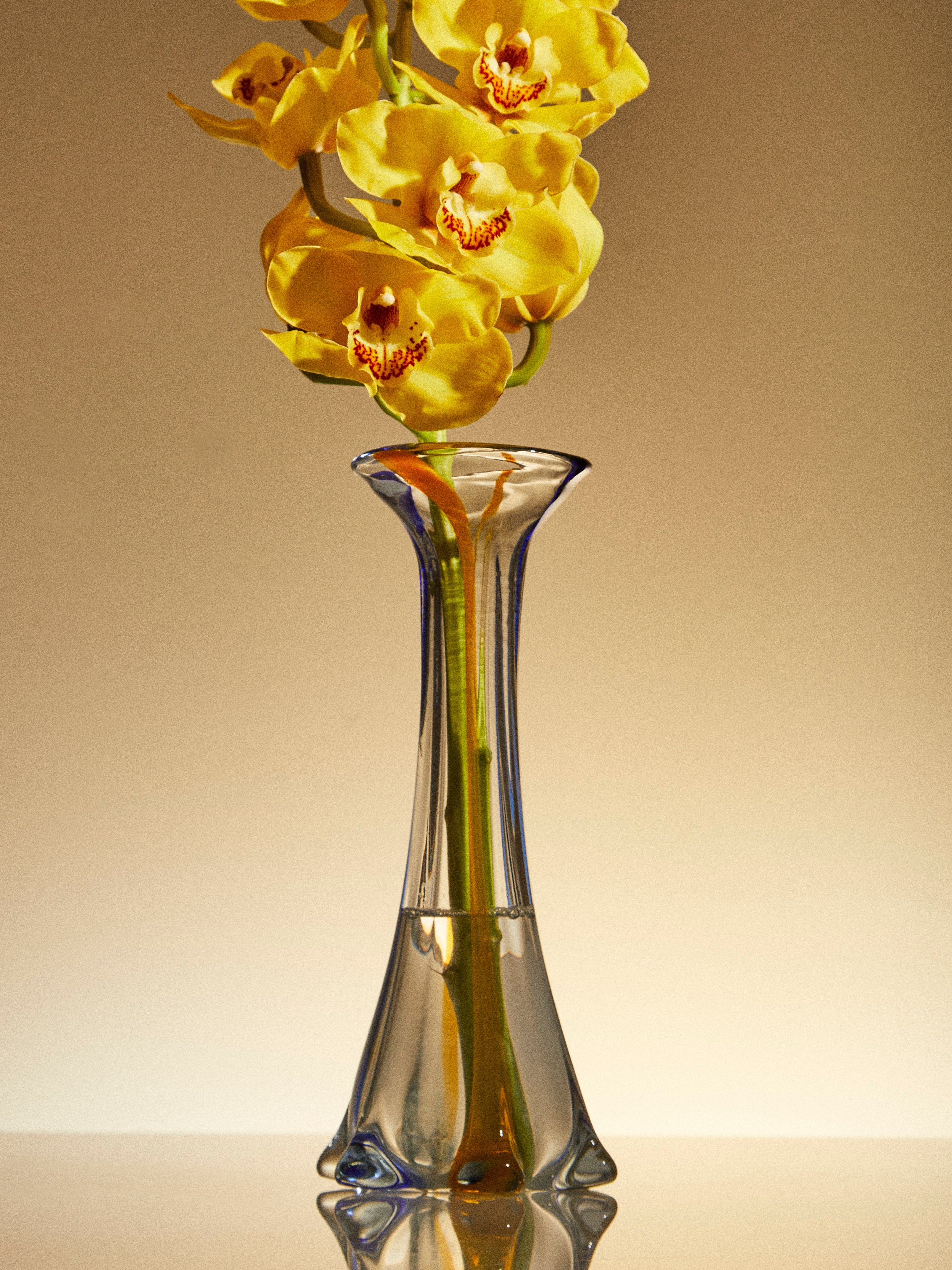 Mid-Century Glass Vase (12in/30cm)