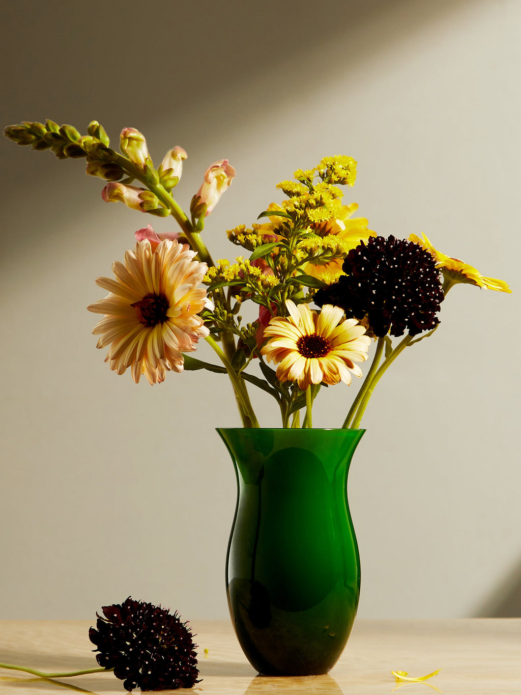 Antares Hand-Blown Murano Glass Bud Vase (4.5in/12cm)