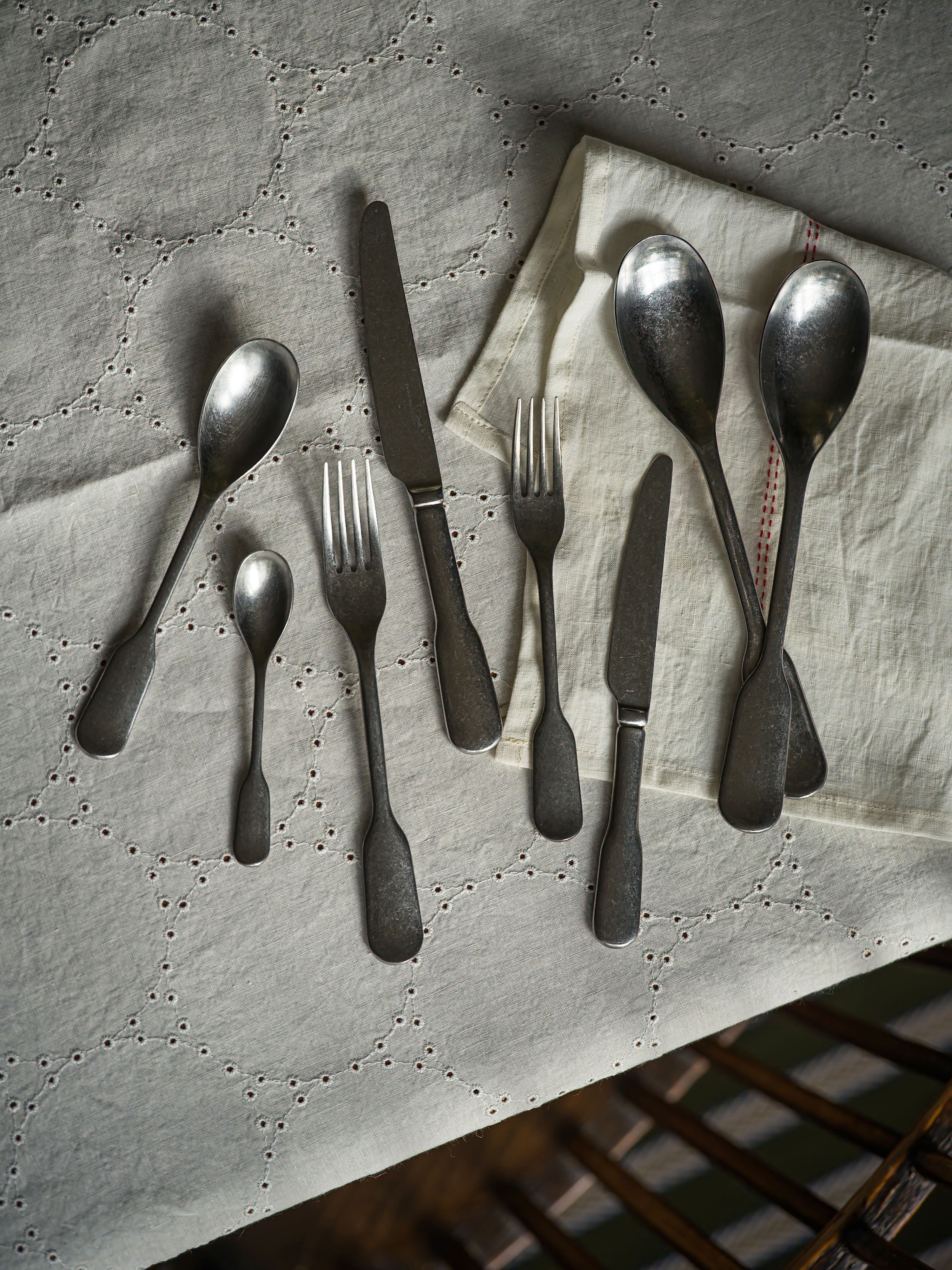 CHARINGWORTH Fiddle 42 Piece Gift Set