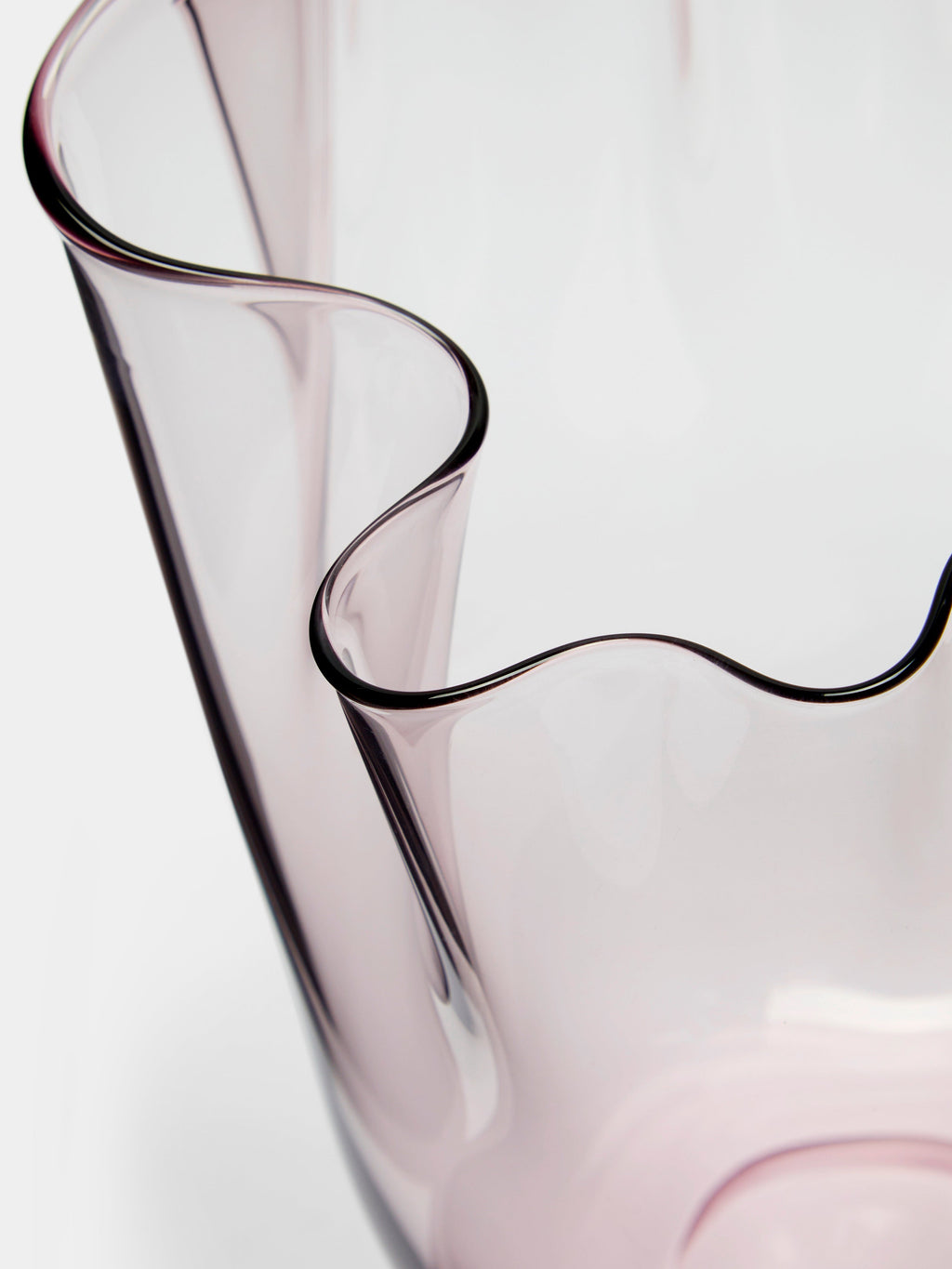 Fazzoletto Hand-Blown Murano Glass Vase (9.5in/24cm)