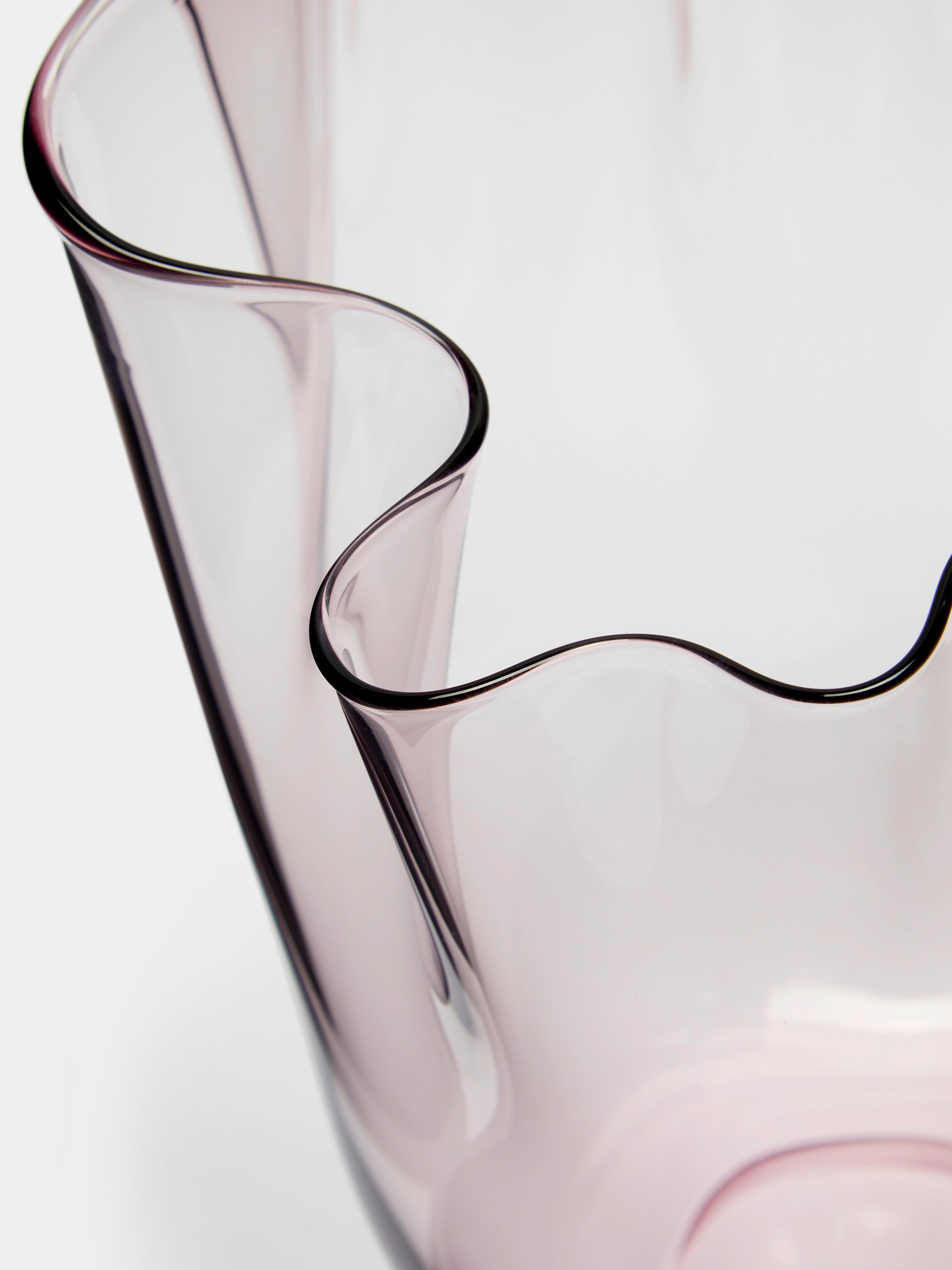 Fazzoletto Hand-Blown Murano Glass Vase (9.5in/24cm)