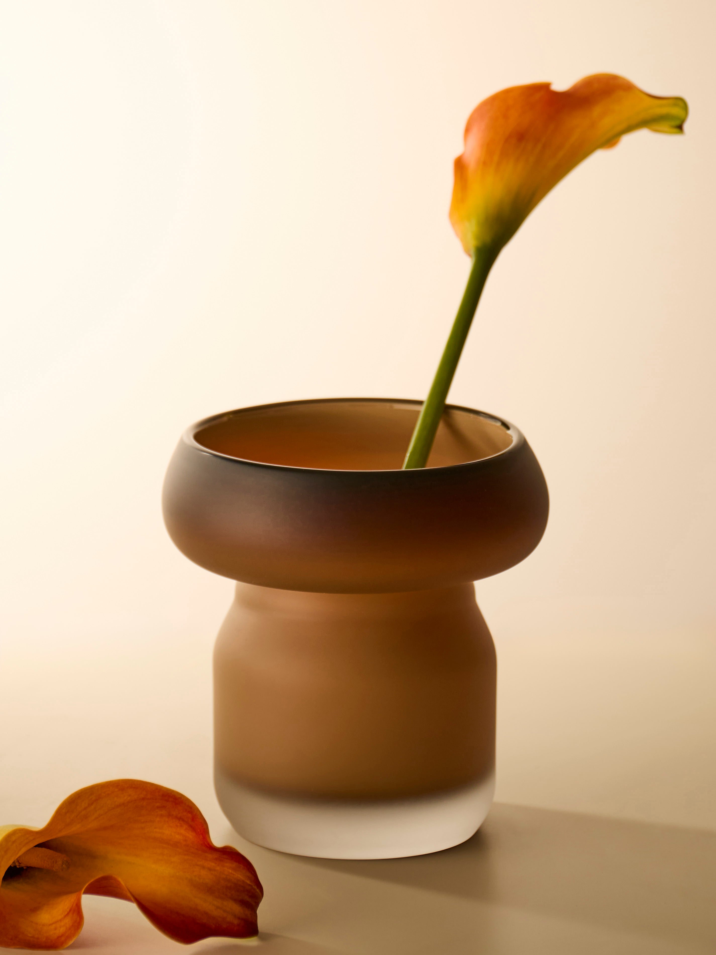 Fungus Hand-Blown Glass Vase (8in/20.5cm)