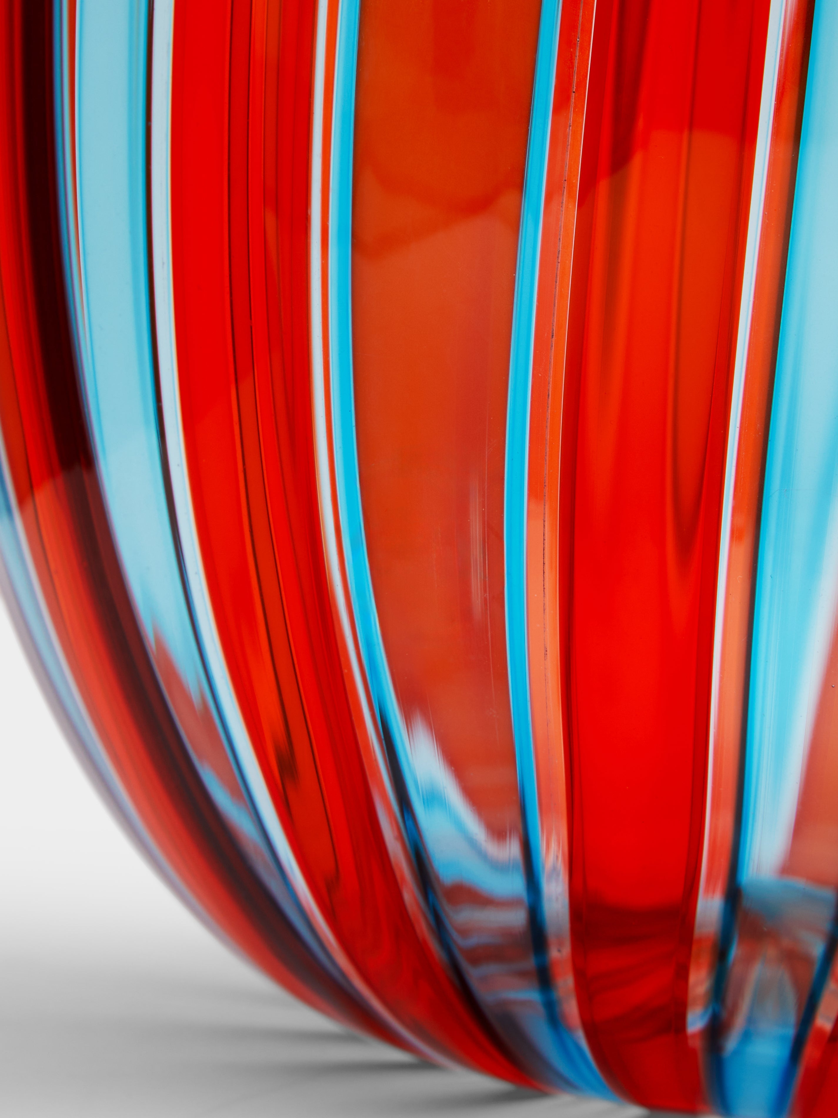 Fazzoletto Hand-Blown Murano Glass Vase (9.5in/24cm)