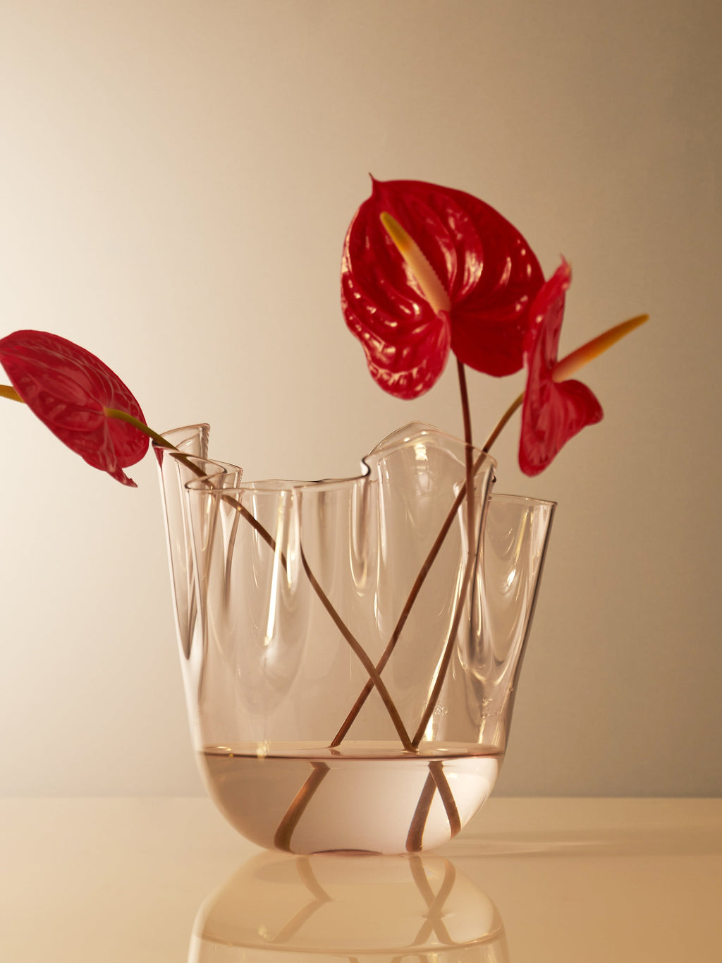 Fazzoletto Hand-Blown Murano Glass Vase (9.5in/24cm)